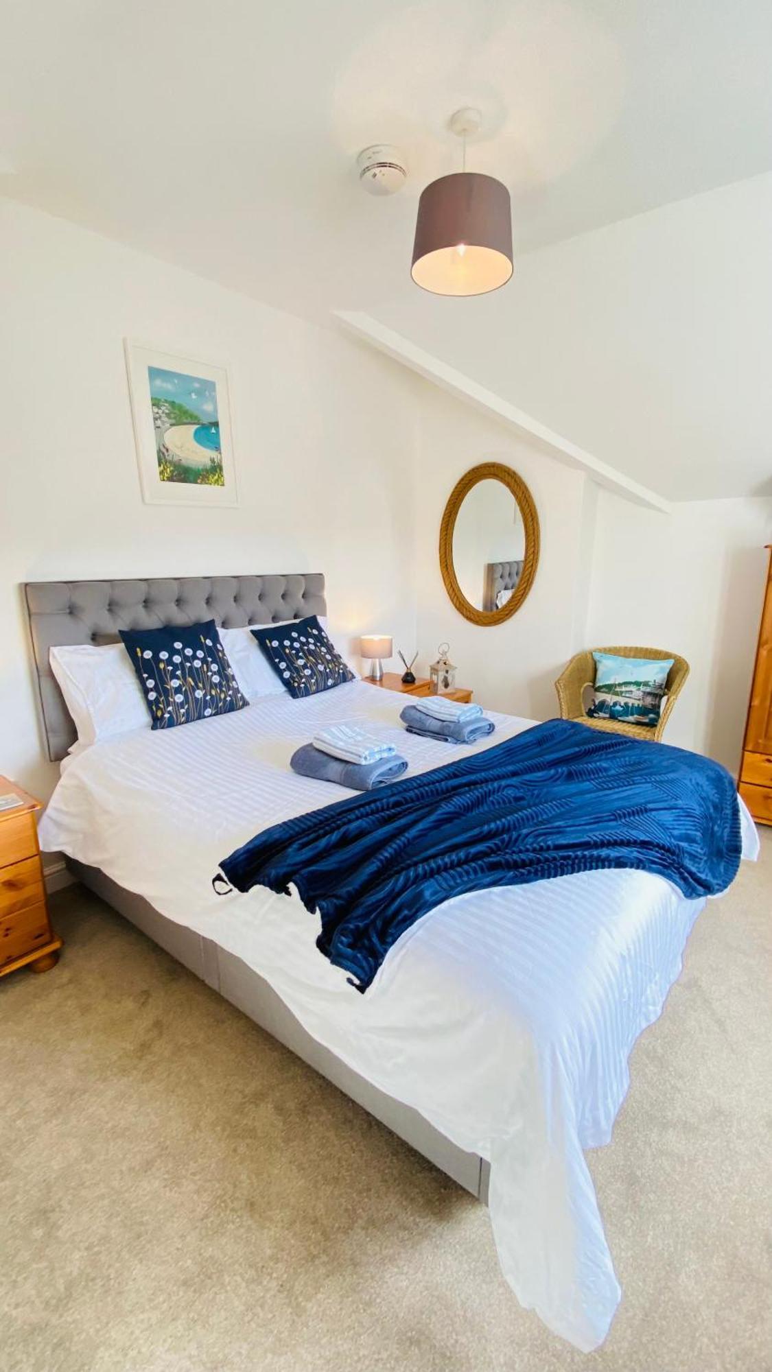 The Hillocks, Looe - Two Bedroom House With Fabulous Views Of Looe Town And Harbour Buitenkant foto